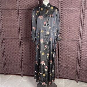 VTG Solz Squirrel Chinese Kimono Long Jacket Black Embroidered Pockets Satin